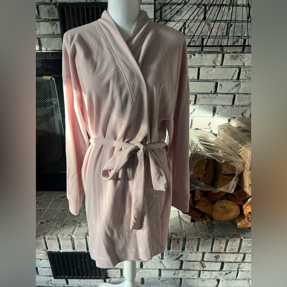 Fabletics Soft Pink Women's Robe - Picture 1 of 2